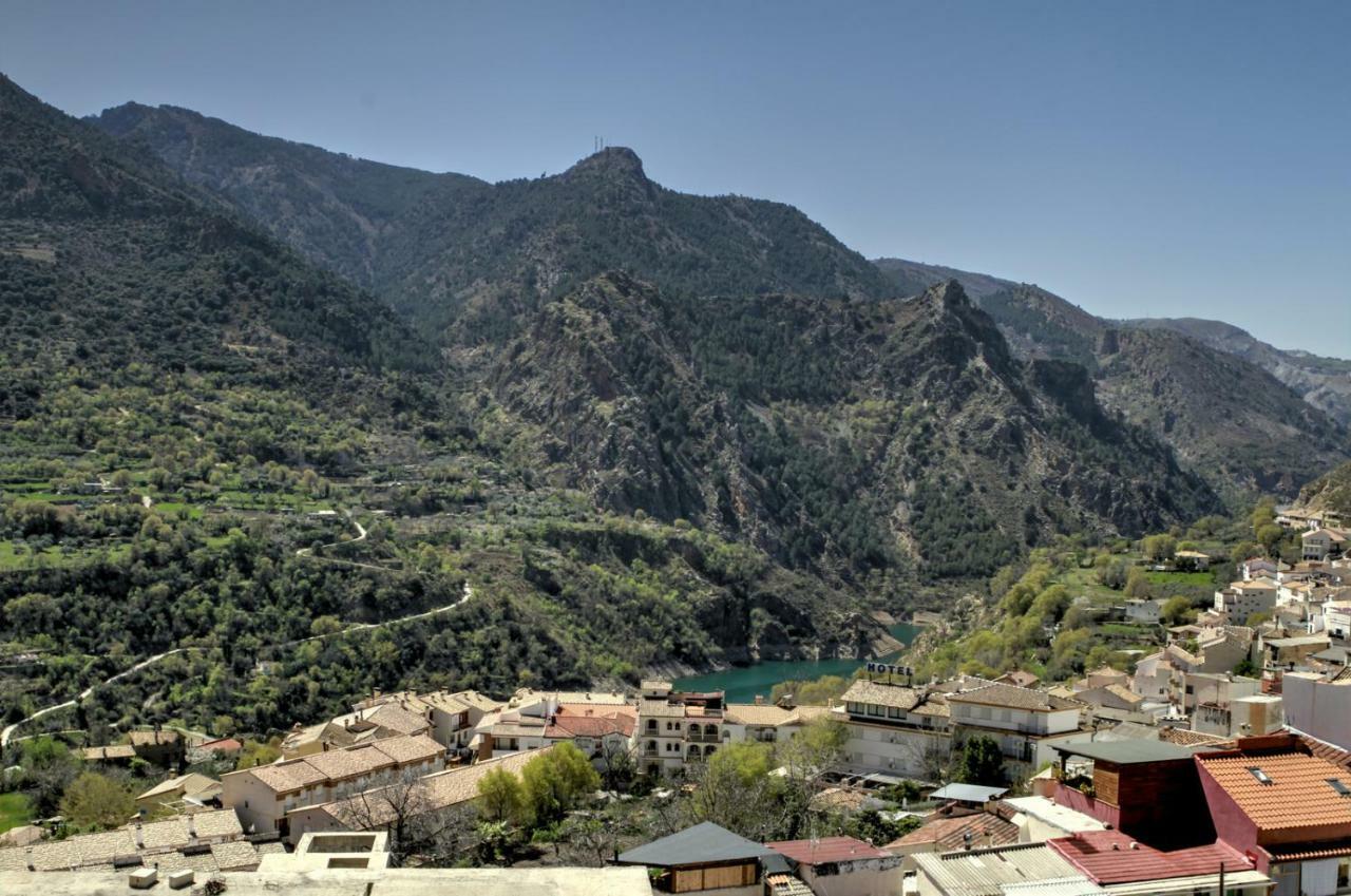 Atico Con Chimenea En Sierra Nevada-Gueejar Sierra Leilighet Eksteriør bilde